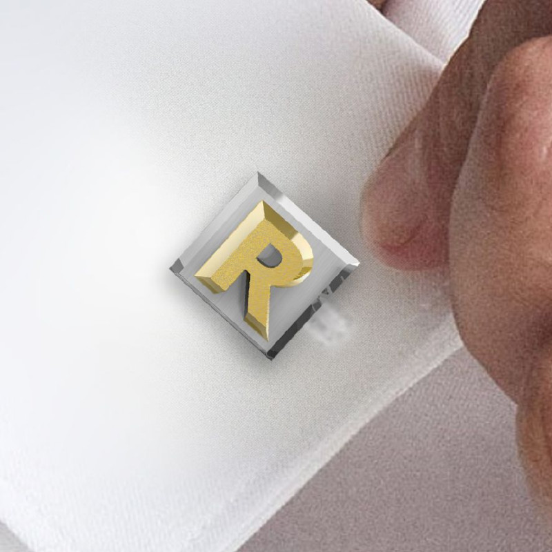 Klasyczne kwadratowe srebrne spinki mankietowe z pozłacanymi inicjałami – personalizowane, autorski wzór
